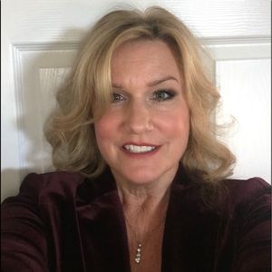 Meet your Posher, Corinne